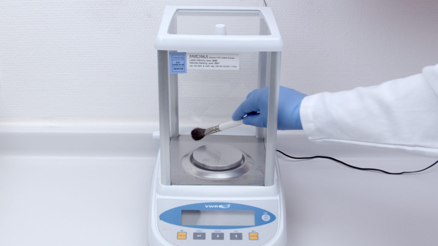 Scale Clean Instruments Cell Culture Video Tutorials | lablife.video